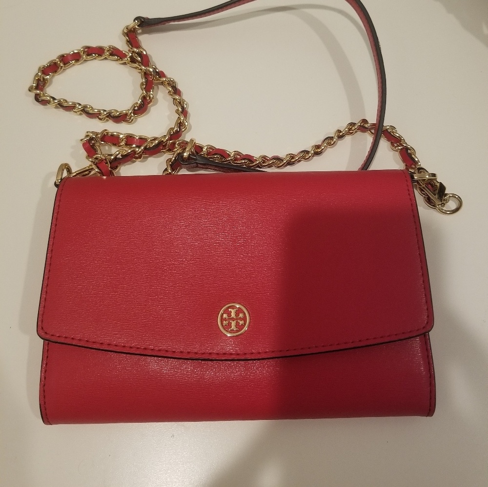 SOLD******Tory Burch wallet on chain SOLD